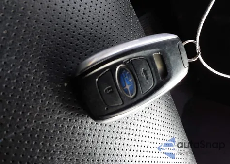 2015 Subaru Legacy 2.5I Limited из США, поврежденный, VIN 4S3BNAL66F3045872